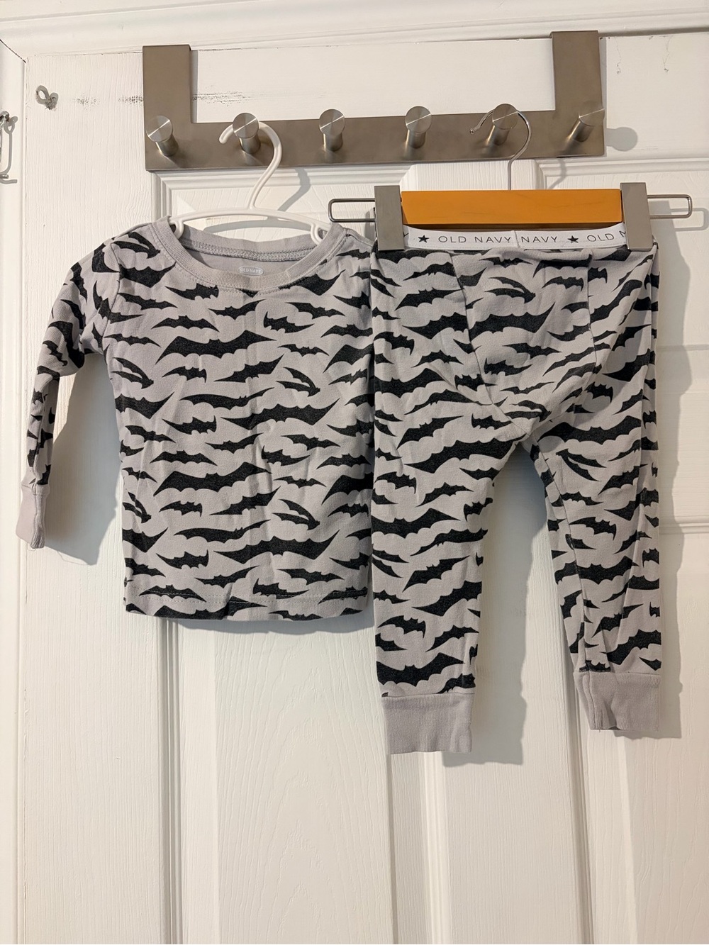 Old Navy Gray and Black Bat-Pattern Kids Pajama Set